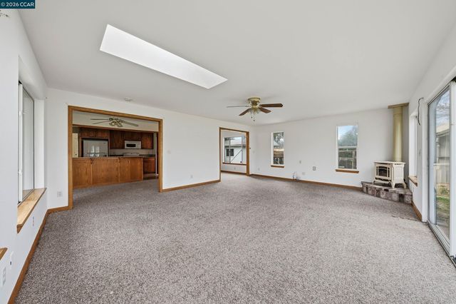 15420 Rumsey Rd, Clearlake, CA 95422