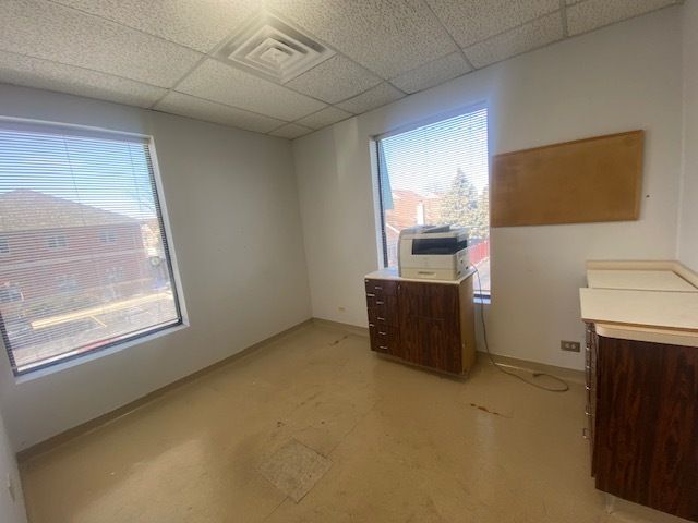 7350 W COLLEGE Drive 208, Palos Heights, IL 60463