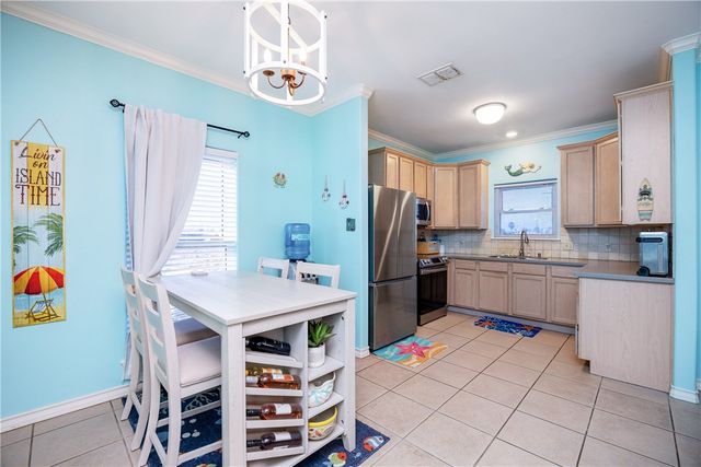 14422 VERDEMAR Dr 301, Corpus Christi, TX 78418