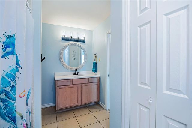 14422 VERDEMAR Dr 301, Corpus Christi, TX 78418
