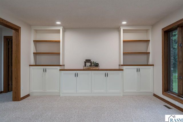 101 Pohl Road, Mankato, MN 56001