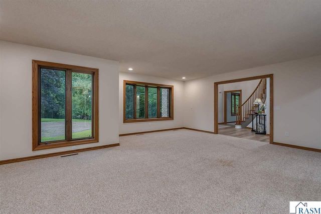 101 Pohl Road, Mankato, MN 56001
