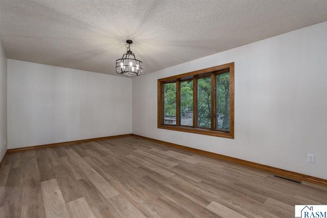 101 Pohl Road, Mankato, MN 56001