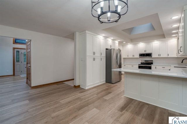 101 Pohl Road, Mankato, MN 56001