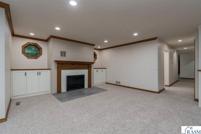 101 Pohl Road, Mankato, MN 56001