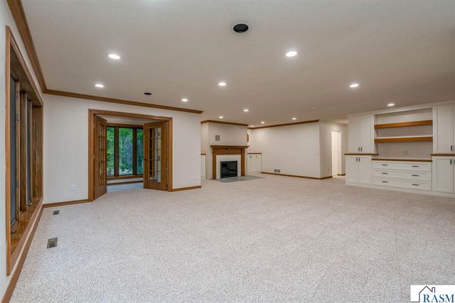 101 Pohl Road, Mankato, MN 56001