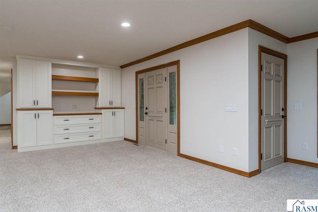 101 Pohl Road, Mankato, MN 56001