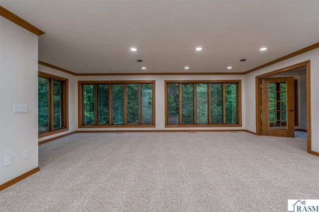101 Pohl Road, Mankato, MN 56001