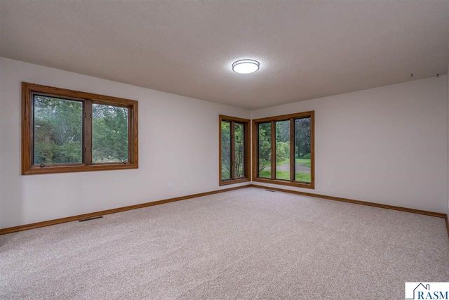 101 Pohl Road, Mankato, MN 56001
