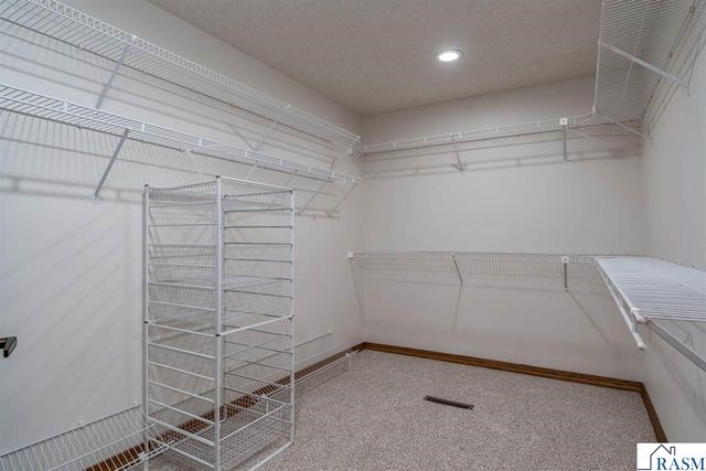 101 Pohl Road, Mankato, MN 56001