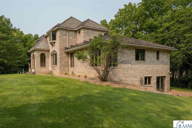 101 Pohl Road, Mankato, MN 56001