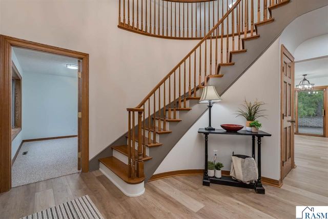 101 Pohl Road, Mankato, MN 56001