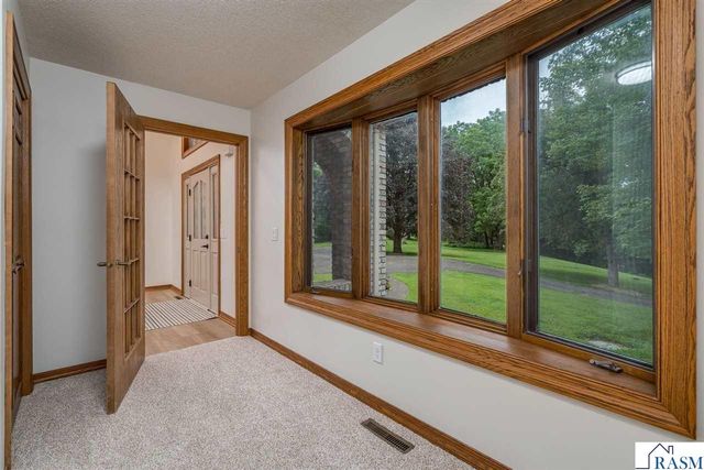 101 Pohl Road, Mankato, MN 56001