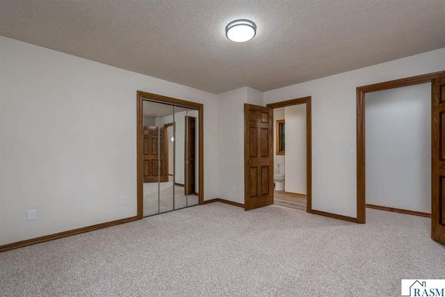 101 Pohl Road, Mankato, MN 56001