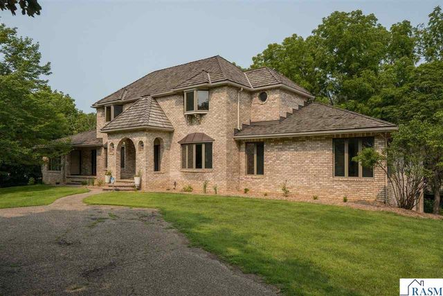 101 Pohl Road, Mankato, MN 56001