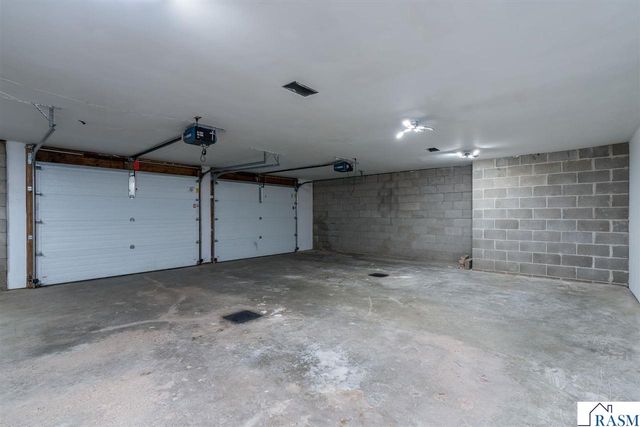 101 Pohl Road, Mankato, MN 56001
