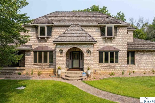 101 Pohl Road, Mankato, MN 56001