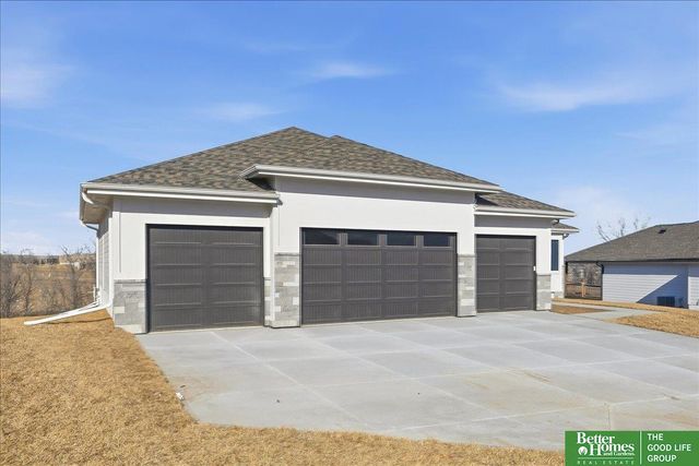 10805 S 220th Street, Gretna, NE 68028
