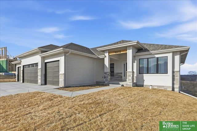 10805 S 220th Street, Gretna, NE 68028
