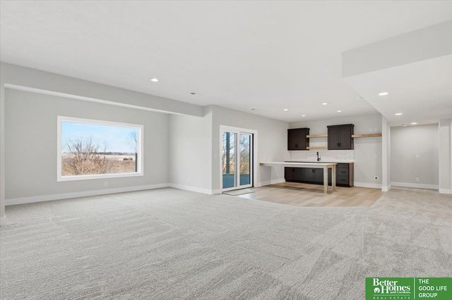 10805 S 220th Street, Gretna, NE 68028