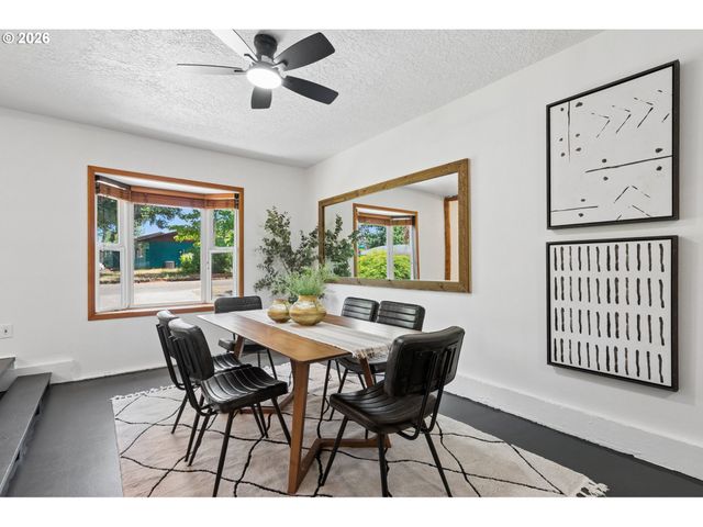 22153 S DANS Ave, Beavercreek, OR 97004