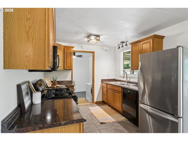 22153 S DANS Ave, Beavercreek, OR 97004