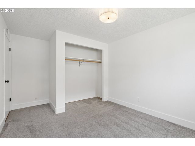 22153 S DANS Ave, Beavercreek, OR 97004