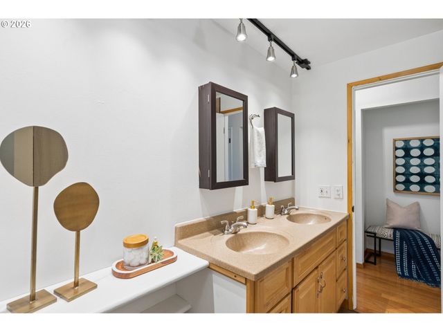 22153 S DANS Ave, Beavercreek, OR 97004