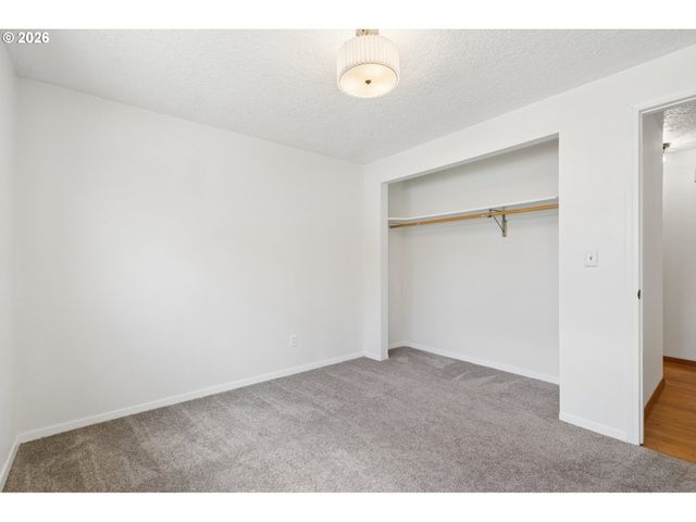 22153 S DANS Ave, Beavercreek, OR 97004