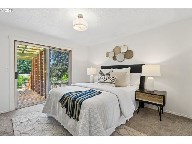 22153 S DANS Ave, Beavercreek, OR 97004