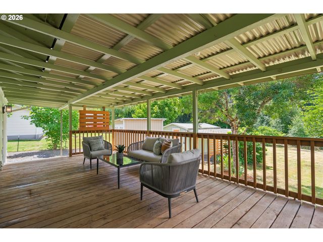 22153 S DANS Ave, Beavercreek, OR 97004