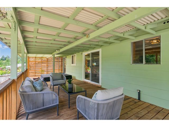 22153 S DANS Ave, Beavercreek, OR 97004