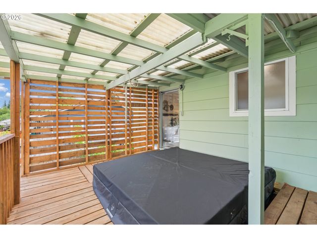 22153 S DANS Ave, Beavercreek, OR 97004