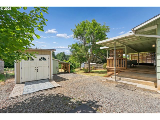 22153 S DANS Ave, Beavercreek, OR 97004