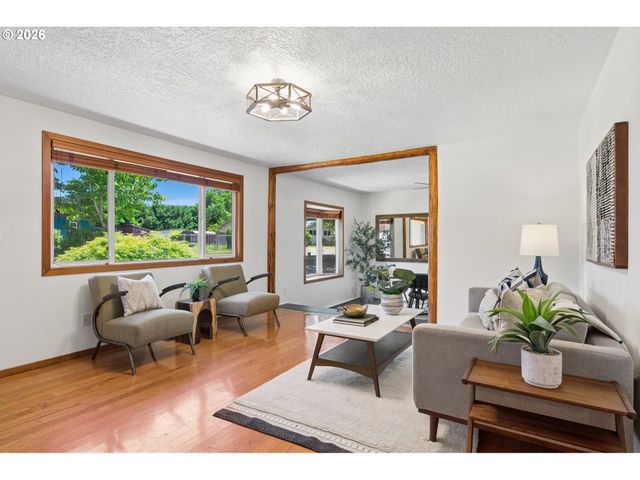 22153 S DANS Ave, Beavercreek, OR 97004