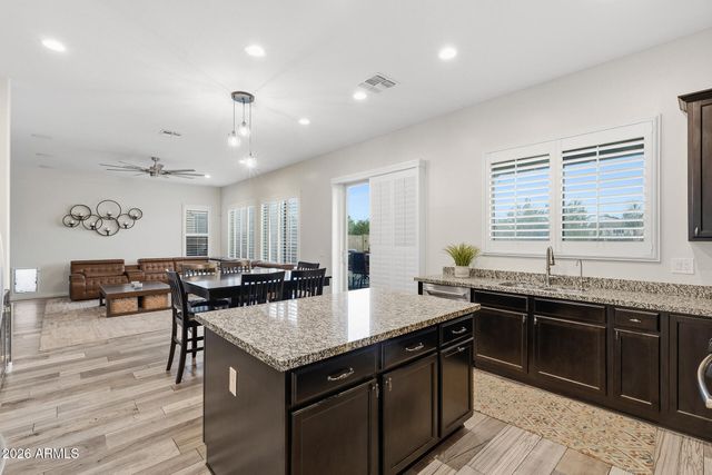 7427 W Saddlehorn Road, Peoria, AZ 85383