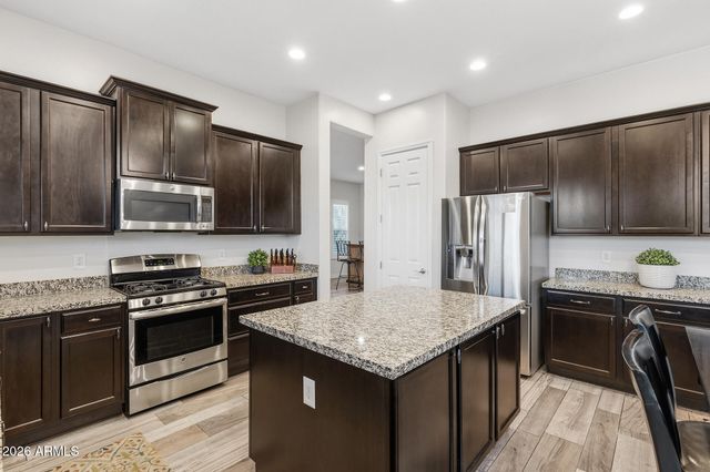 7427 W Saddlehorn Road, Peoria, AZ 85383