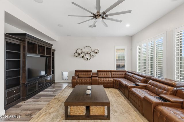 7427 W Saddlehorn Road, Peoria, AZ 85383