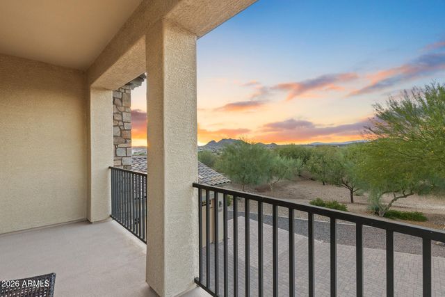 7427 W Saddlehorn Road, Peoria, AZ 85383
