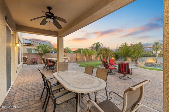 7427 W Saddlehorn Road, Peoria, AZ 85383