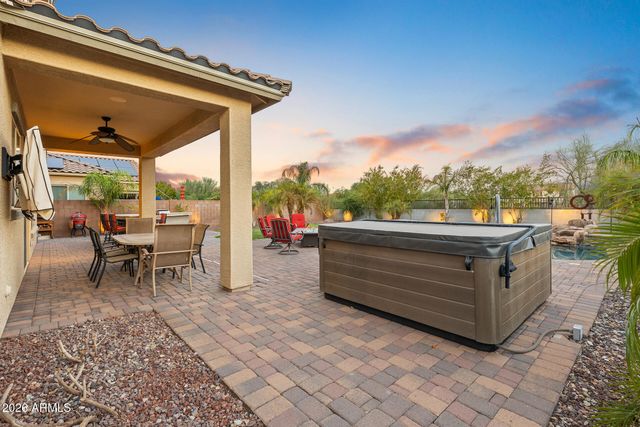 7427 W Saddlehorn Road, Peoria, AZ 85383