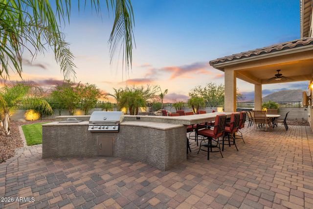7427 W Saddlehorn Road, Peoria, AZ 85383