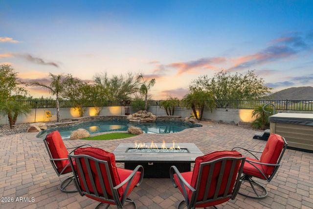 7427 W Saddlehorn Road, Peoria, AZ 85383
