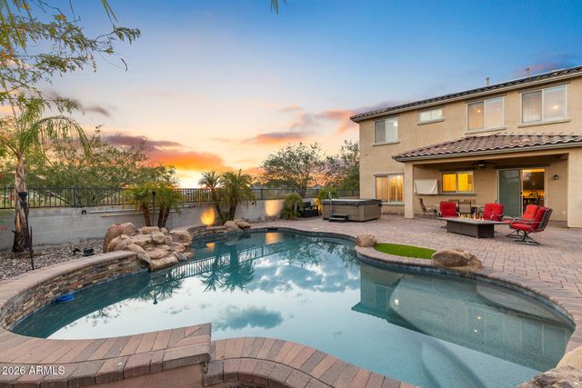 7427 W Saddlehorn Road, Peoria, AZ 85383