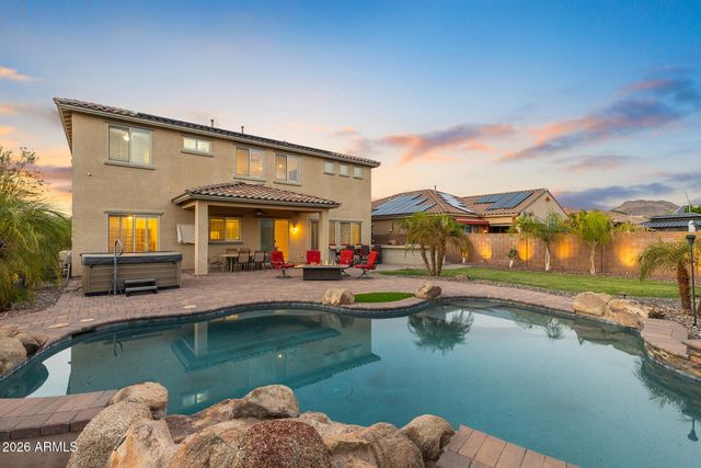 7427 W Saddlehorn Road, Peoria, AZ 85383