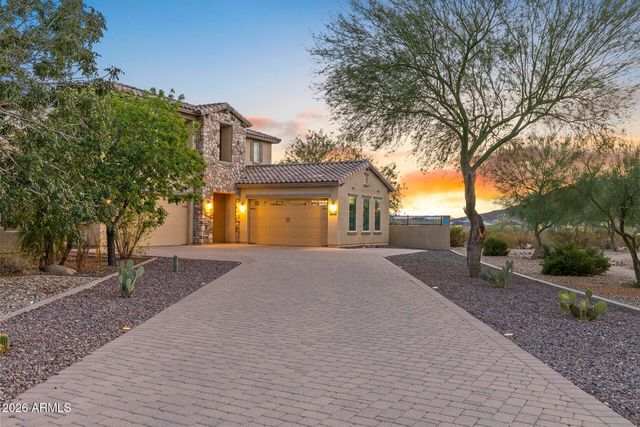 7427 W Saddlehorn Road, Peoria, AZ 85383