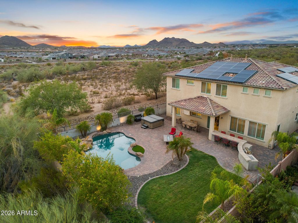 7427 W Saddlehorn Road, Peoria, AZ 85383