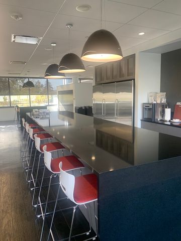 150 E Dartmoor Drive, Crystal Lake, IL 60014