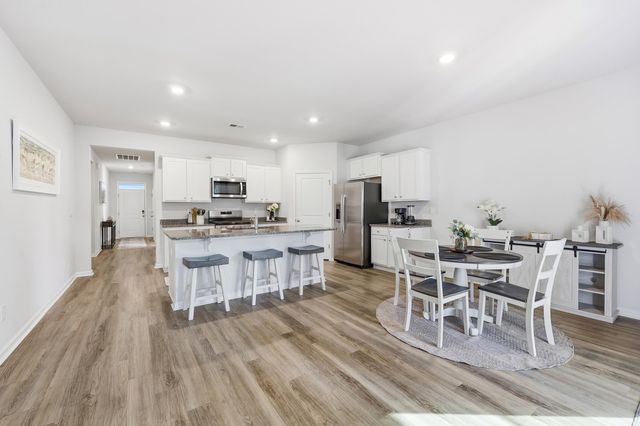 176 Londonshire Dr., Myrtle Beach, SC 29579