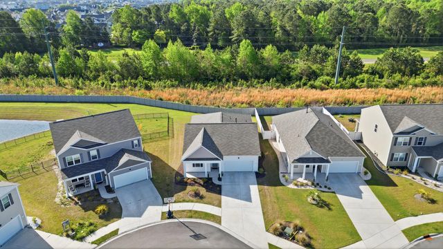 176 Londonshire Dr., Myrtle Beach, SC 29579